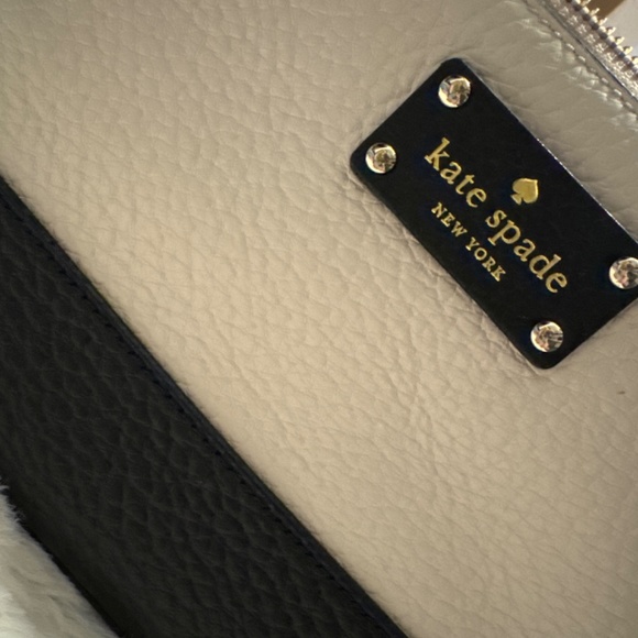 Kate Spade crossbody - Picture 2 of 4